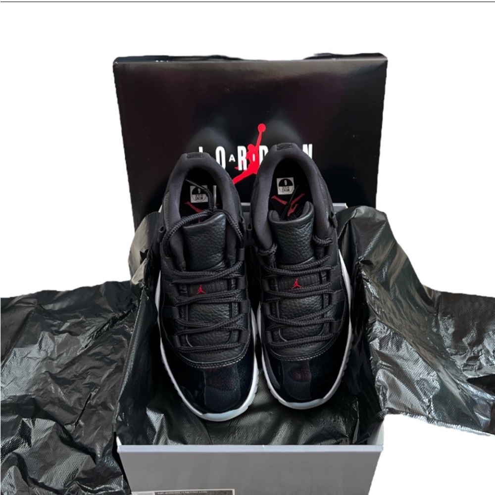 Nike Air Jordan XI low